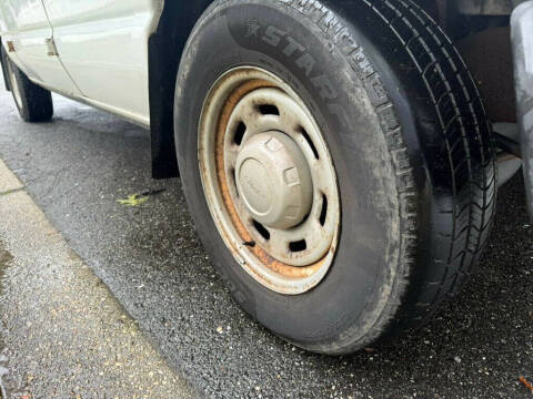 2005 Ford E-Series E-150