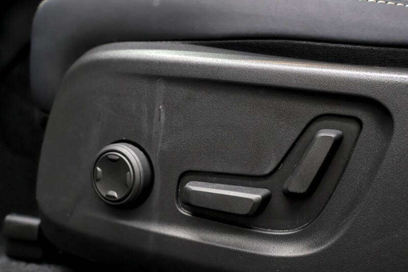 2023 Volvo XC40 Recharge Twin Ultimate