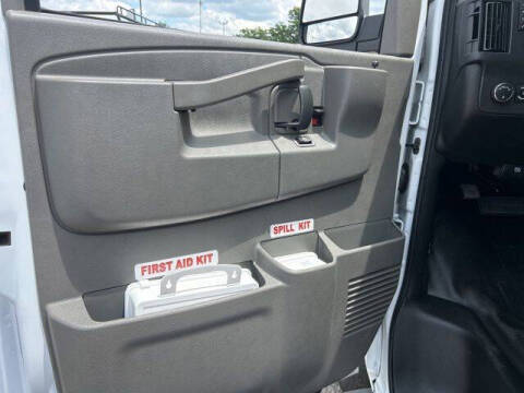 2025 Chevrolet Express 3500
