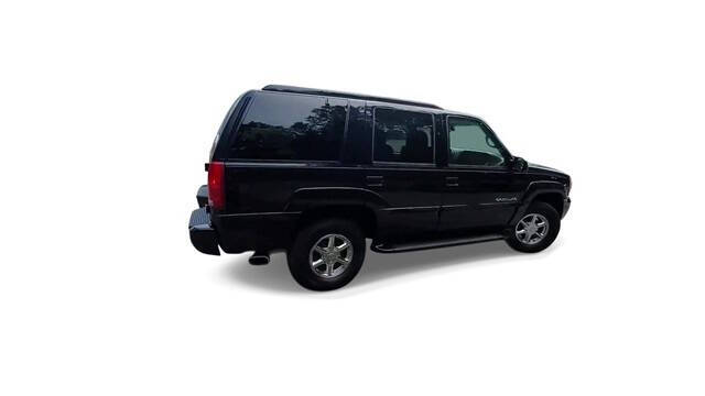 2000 Cadillac Escalade for sale at Bowman Auto Center in Clarkston, MI