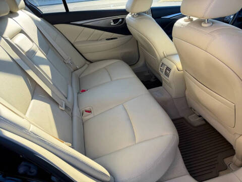 2014 Infiniti Q50 Premium