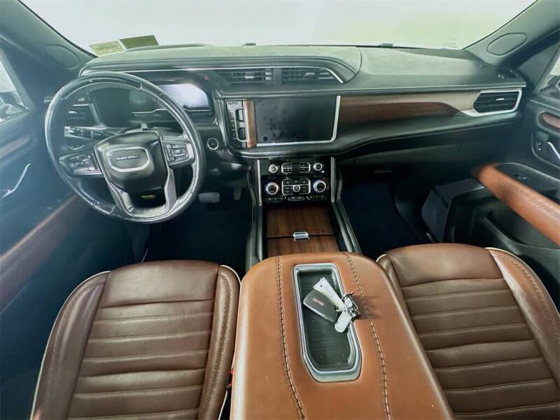 2023 GMC Yukon Denali Ultimate