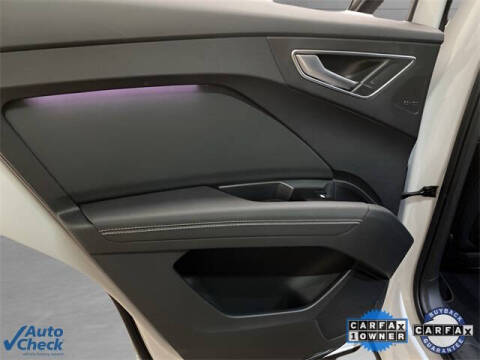 2024 Audi Q4 e-tron quattro Premium Plus 50