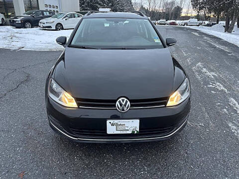 2017 Volkswagen Golf SportWagen