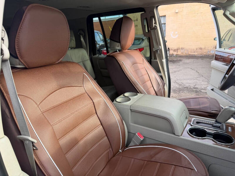 2011 Lincoln Navigator L