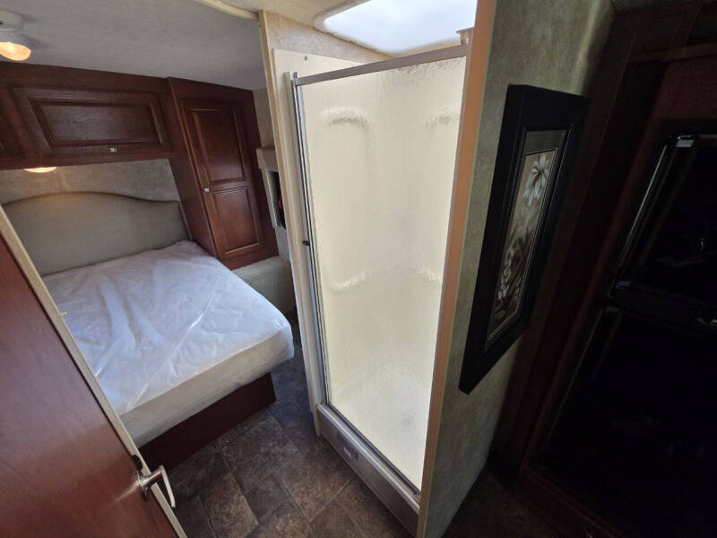 2013 Winnebago Vista