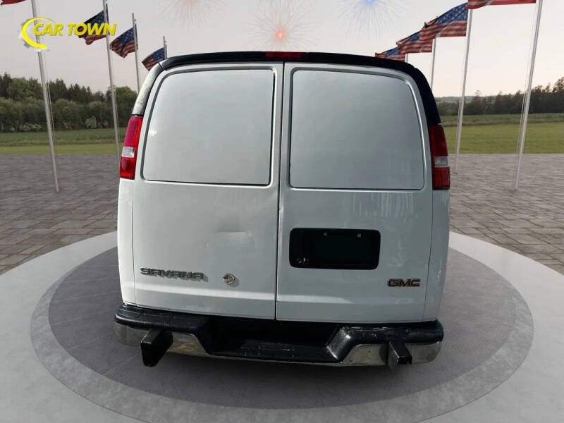 2019 GMC Savana 2500