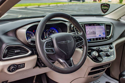 2022 Chrysler Pacifica Touring L