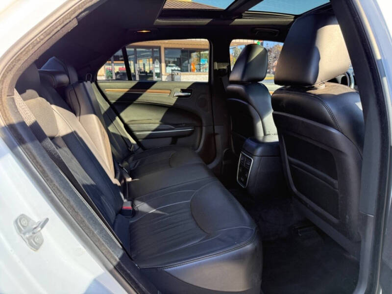 2017 Chrysler 300 C Platinum