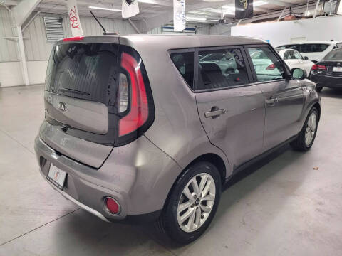 2018 Kia Soul +