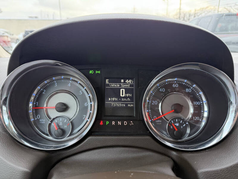 2012 Chrysler Town and Country Touring