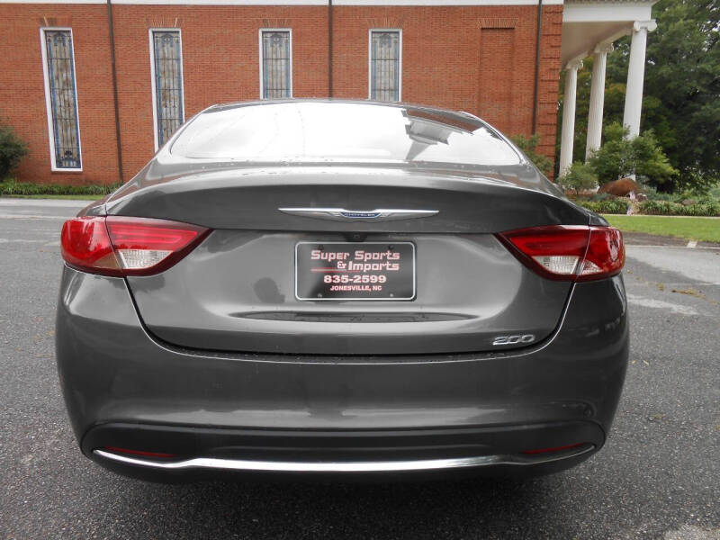 2016 Chrysler 200 Limited
