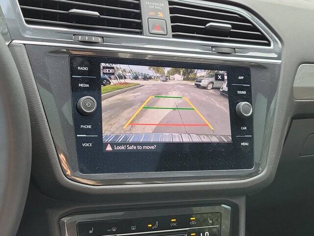 2023 Volkswagen Tiguan SE R-Line Black