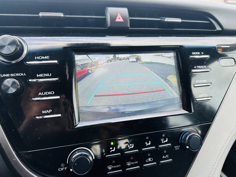 2019 Toyota Camry LE