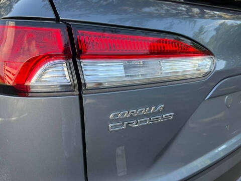 2024 Toyota Corolla Cross LE