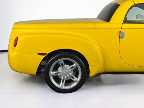 2004 Chevrolet SSR LS