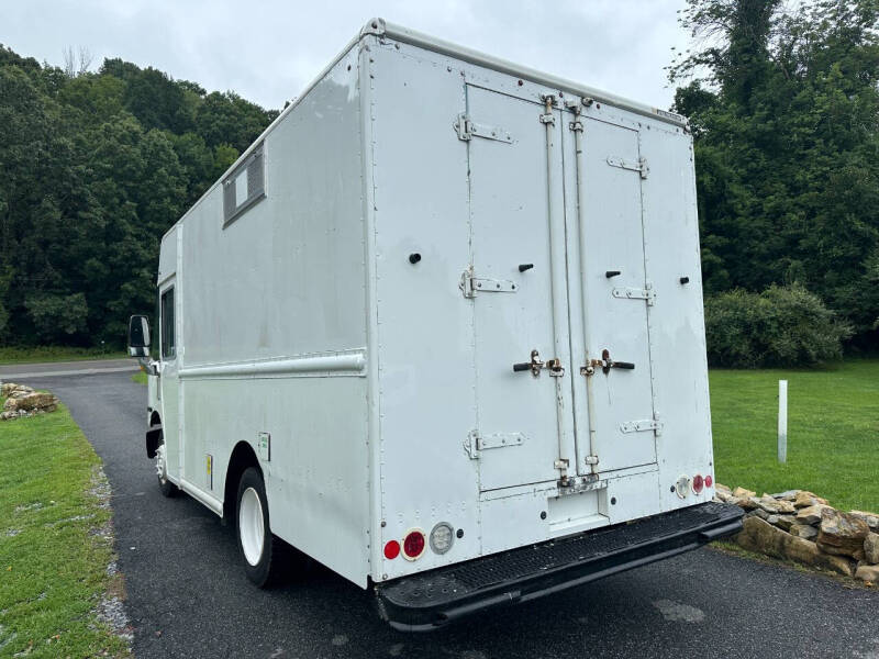 2017 Freightliner MT45 Chassis