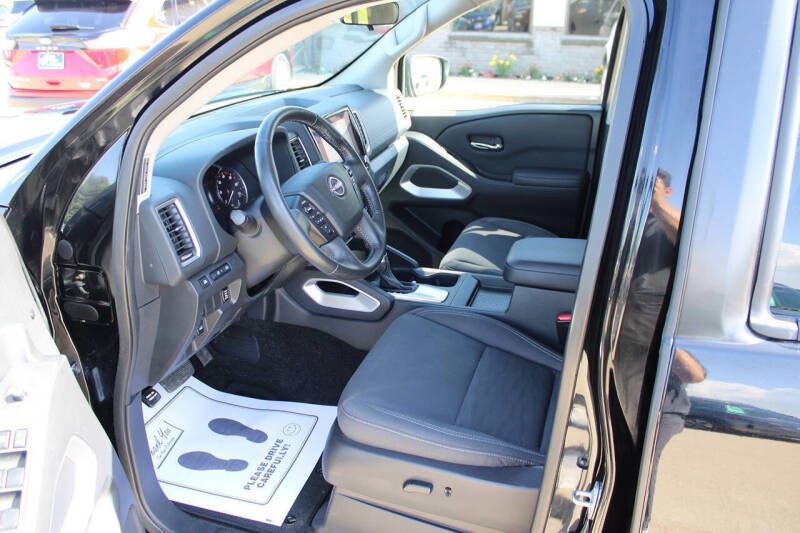 2022 Nissan Frontier SV