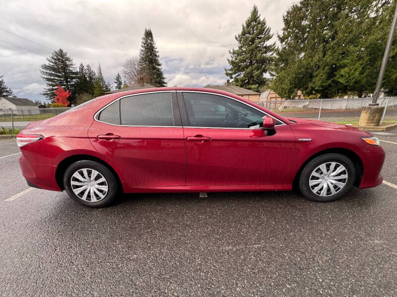 2020 Toyota Camry Hybrid LE