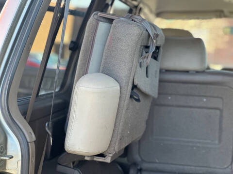 2000 Mitsubishi Montero