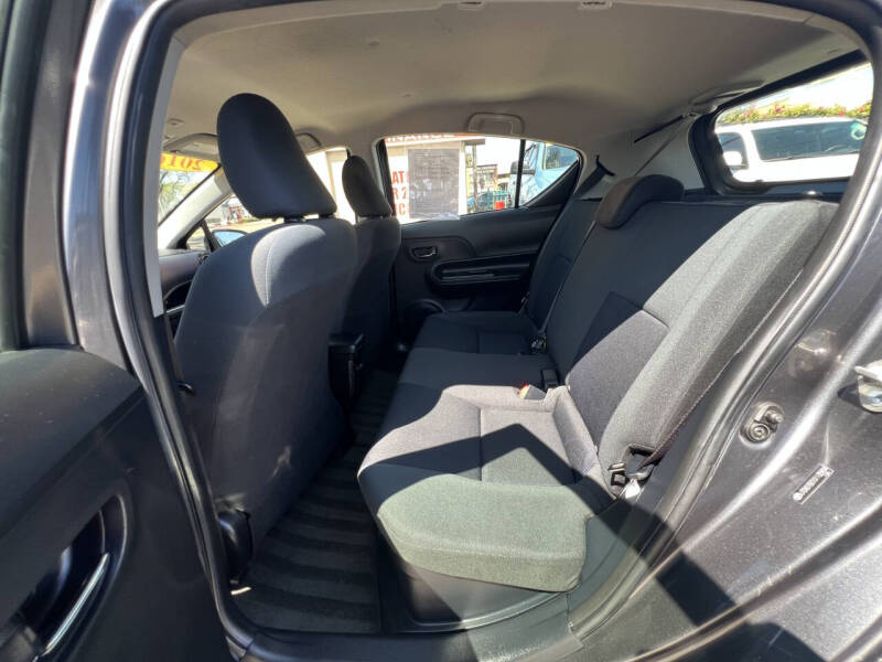 2016 Toyota Prius c