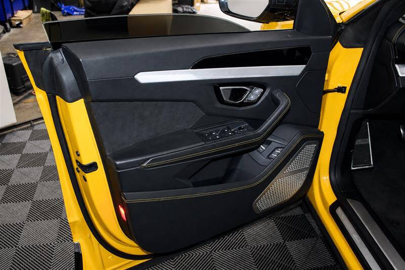 Gialllo Auge 2019 Lamborghini Urus Base AWD 4dr SUV 42