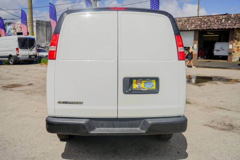 2021 Chevrolet Express 2500