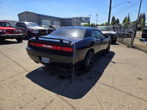 2012 Dodge Challenger SXT Plus