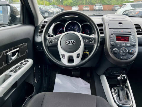 2012 Kia Soul +