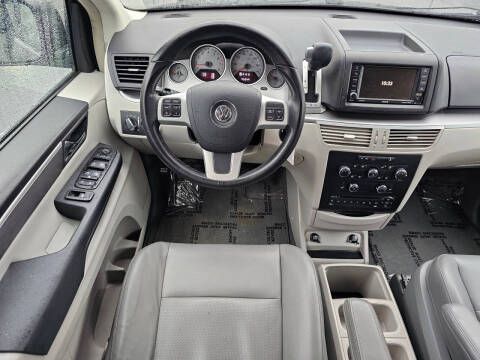2012 Volkswagen Routan