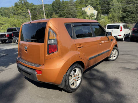 2011 Kia Soul +