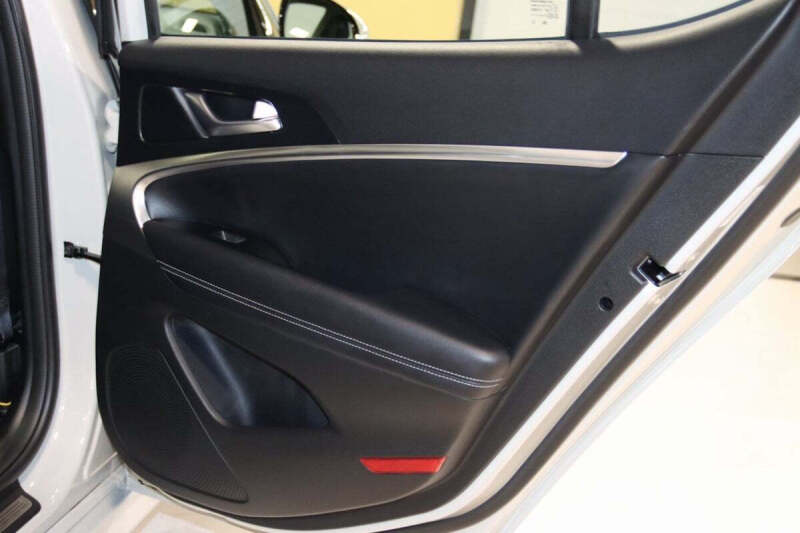 2025 Genesis G70