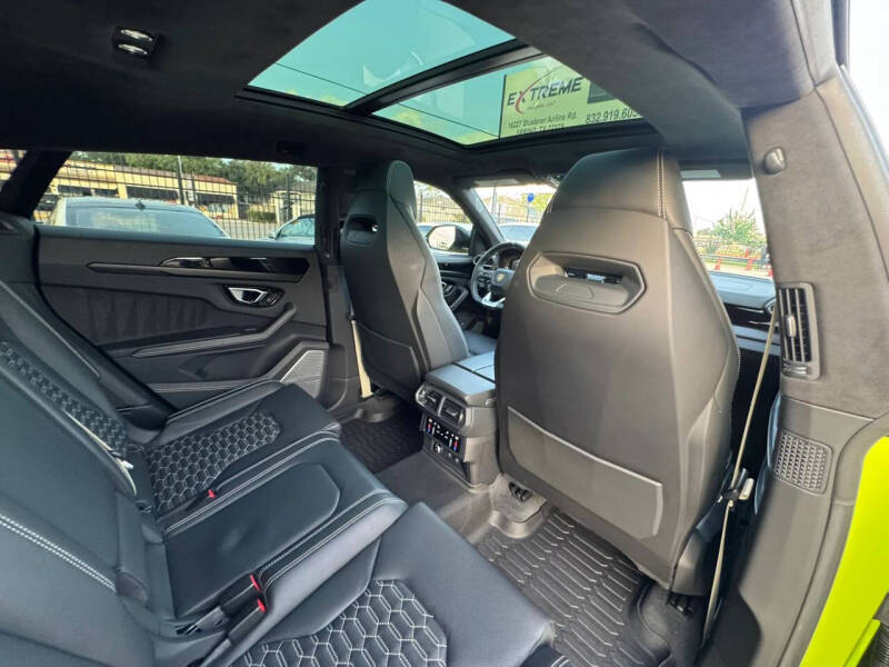 2022 Lamborghini Urus