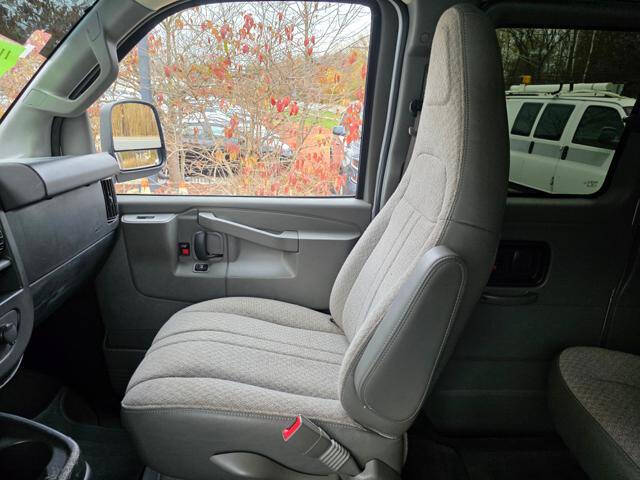 2017 Chevrolet Express LT 2500