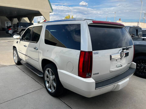 2011 Cadillac Escalade ESV Luxury