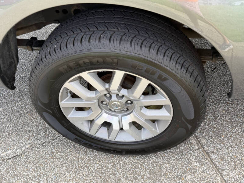 2006 Nissan Frontier LE