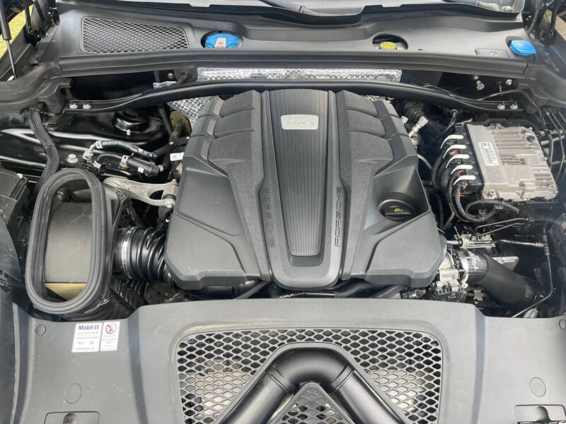 2020 Porsche Macan S