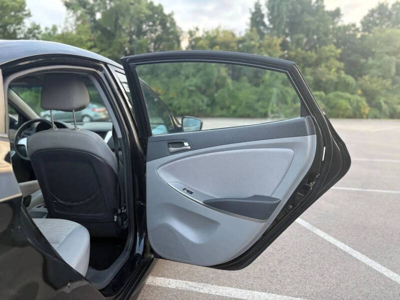 2016 Hyundai Accent SE