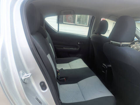 2016 Toyota Prius c Four