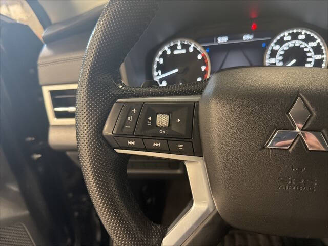 2022 Mitsubishi Outlander SEL