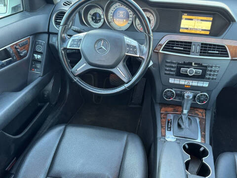 2012 Mercedes-Benz C-Class C 300 Luxury 4MATIC