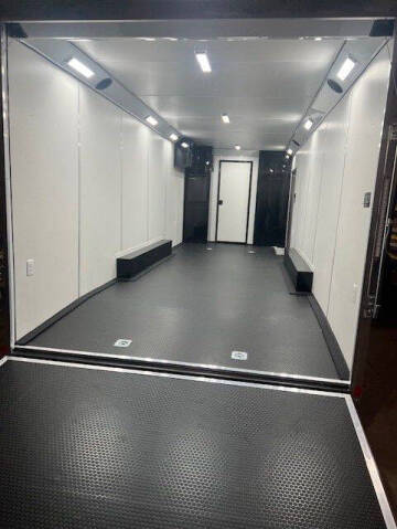 2025 Formula 8.5X28 BATHROOM