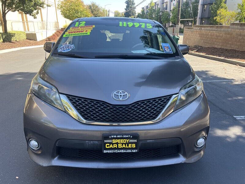 2012 Toyota Sienna SE 8-Passenger
