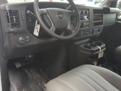 2025 Chevrolet Express 2500