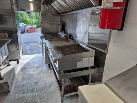 2001 Freightliner MT55 Chassis