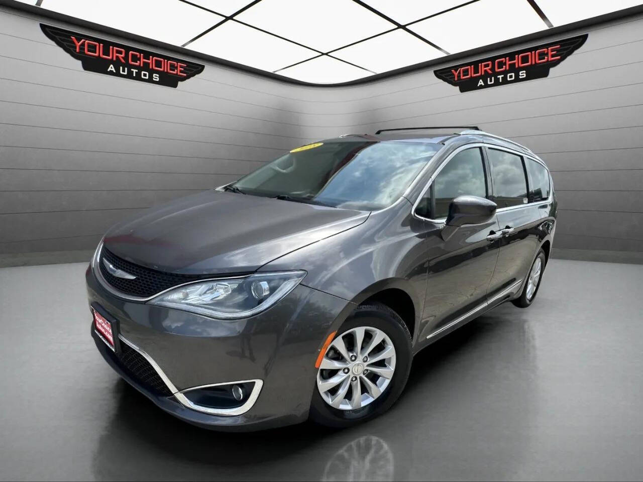 2018 Chrysler Pacifica Touring L 4dr Mini Van's photo