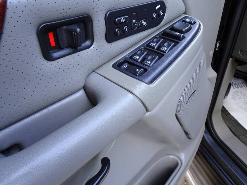 2005 Cadillac Escalade ESV Platinum Edition