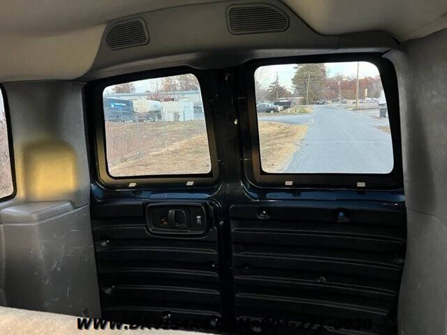 2003 GMC Savana 2500