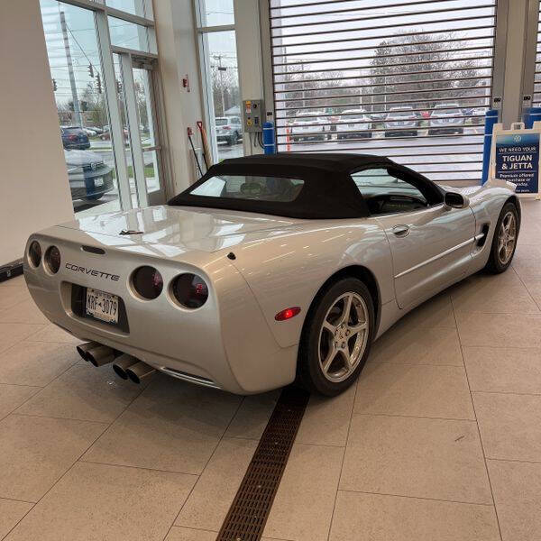 2002 Chevrolet Corvette 13