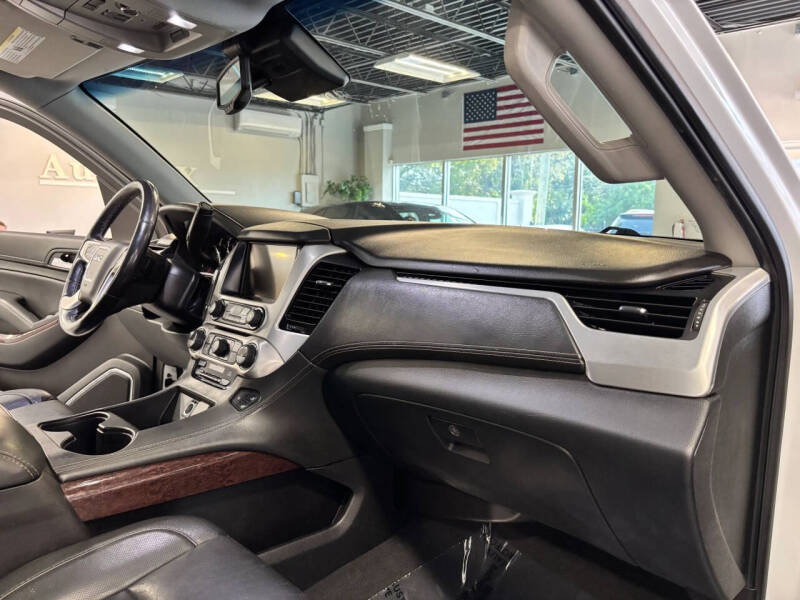 2020 GMC Yukon XL SLT